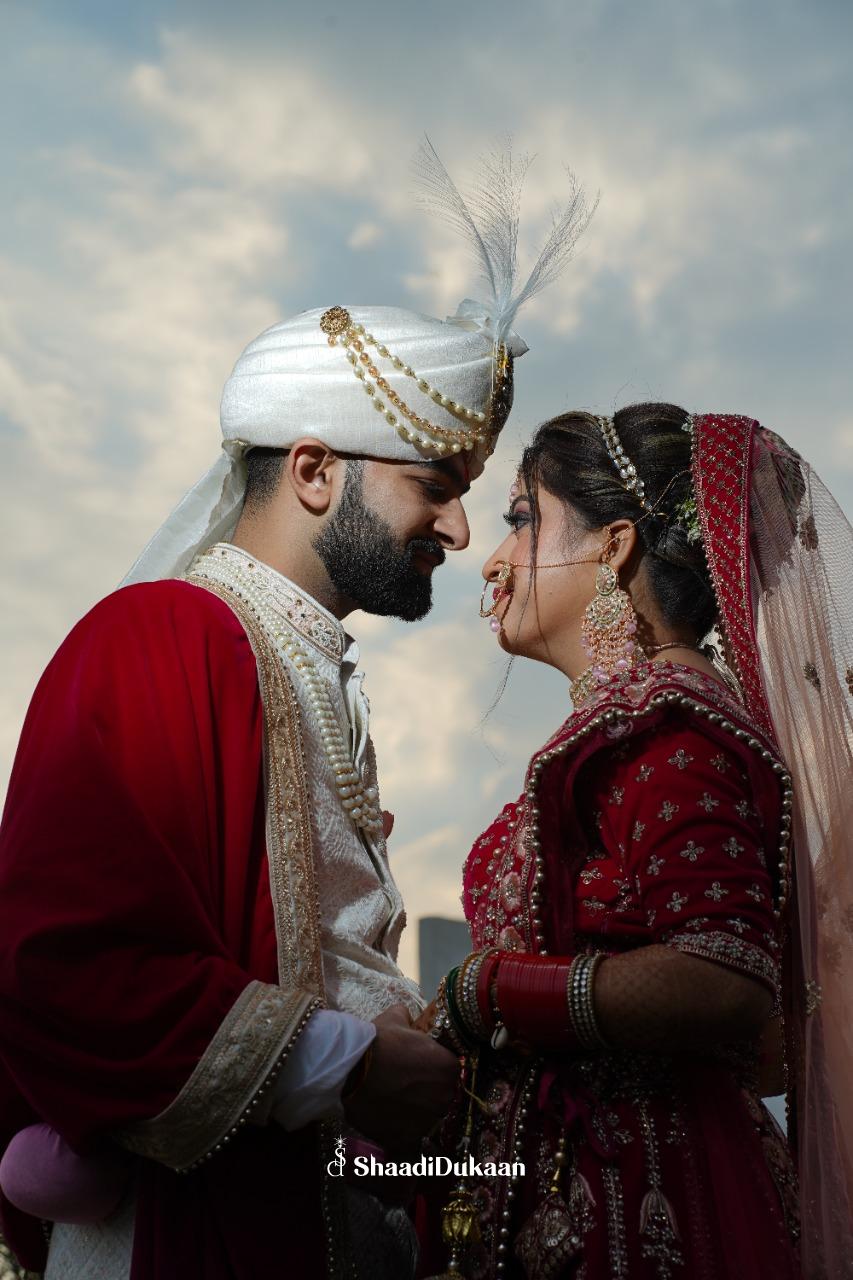 Light love and laughter are captured when you find wedding - Haryana - Gurgaon ID1606535 4