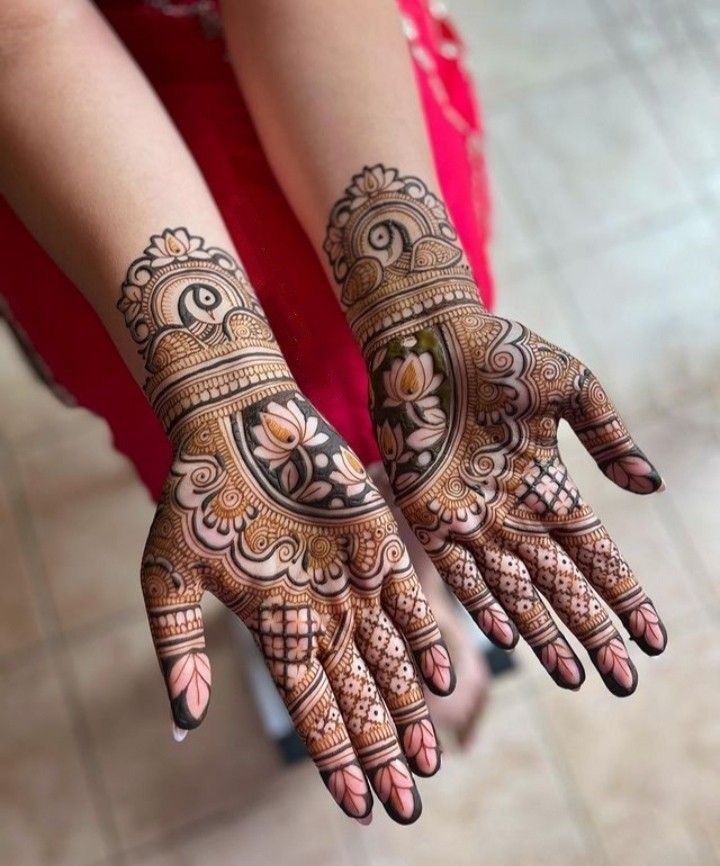 Wedding ready looks crafted by the top mehndi artists in Gur - Haryana - Gurgaon ID1614054 4