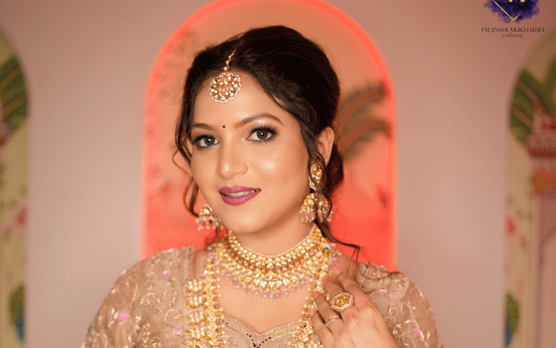 Transform your wedding look with the best bridal makeup arti - Maharashtra - Pune ID1604478