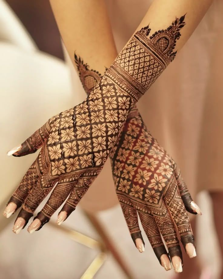 Make your big day special with the top mehndi artists in Gur - Haryana - Gurgaon ID1612832 4