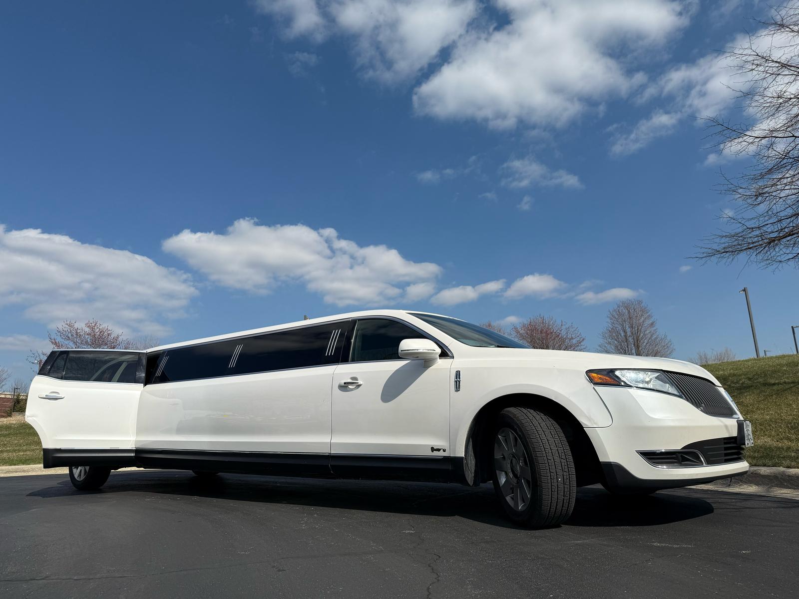 Chicago Northwest Limousine  Transportation Services Hoffma - Illinois - Chicago ID1607991
