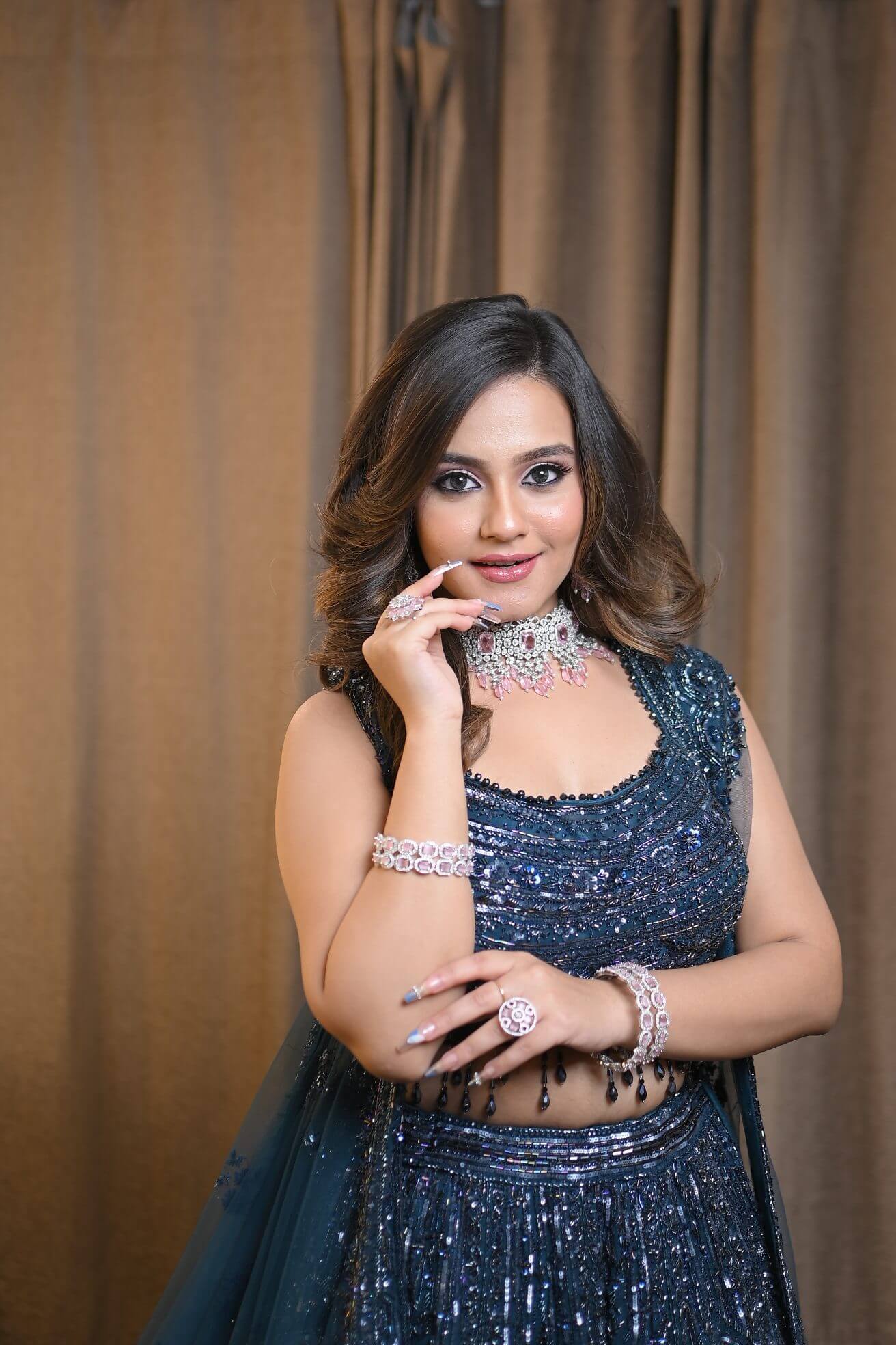 Glam up with the best bridal makeup artists in Pune for an u - Maharashtra - Pune ID1604480 3