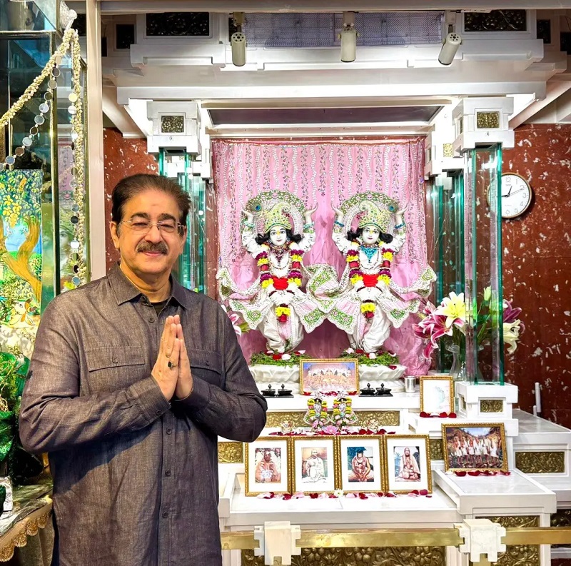 Dr Sandeep Marwah Visits ISKCON Temple in Hong Kong  Off - Delhi - Delhi ID1617570