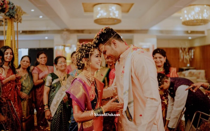 Experience candid magic with top wedding photographers in Pu - Maharashtra - Pune ID1604505