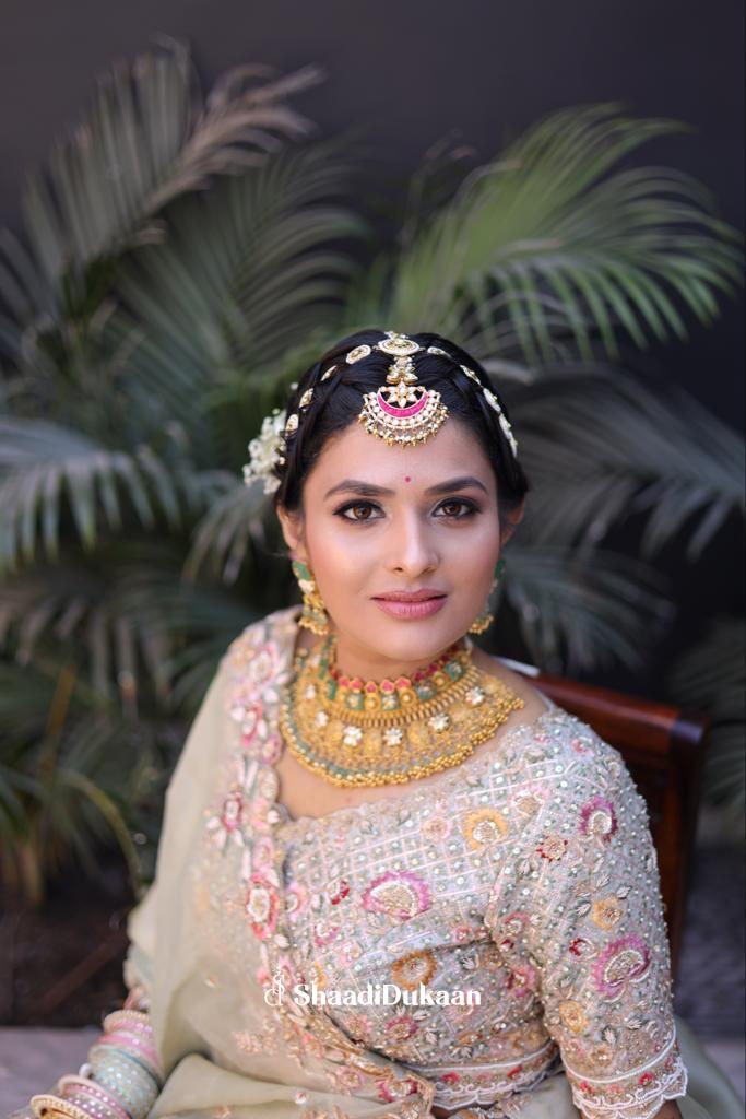 Find reliable Top makeup artists in Indore for stunning even - Madhya Pradesh - Indore ID1605036 2