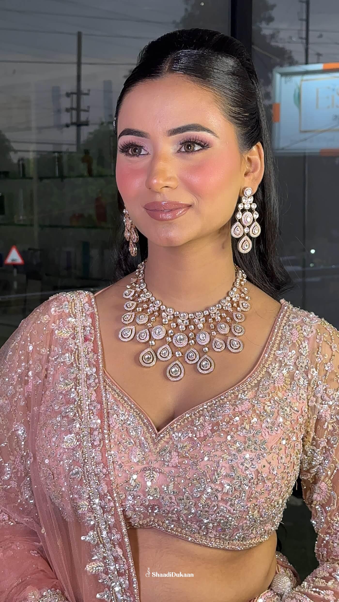 Find reliable Top makeup artists in Indore for stunning even - Madhya Pradesh - Indore ID1605036 4