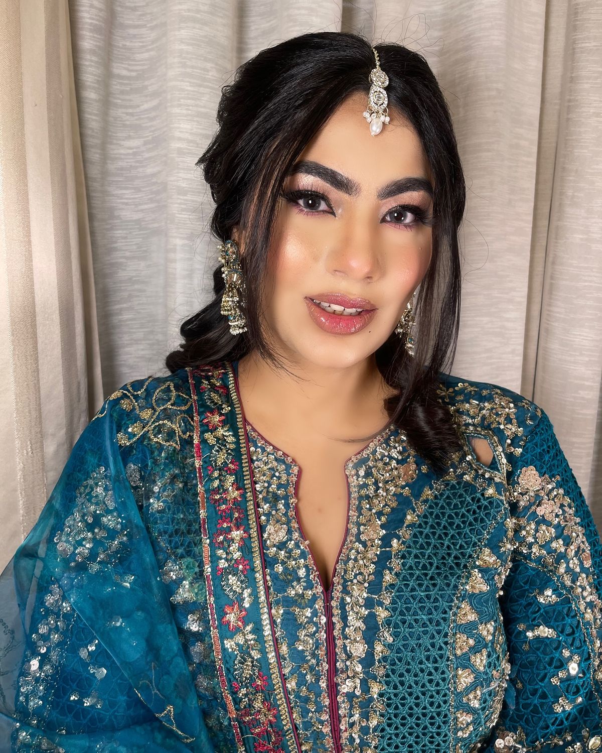 Party glam at its best designed by creative popular makeup a - Haryana - Gurgaon ID1612784 4