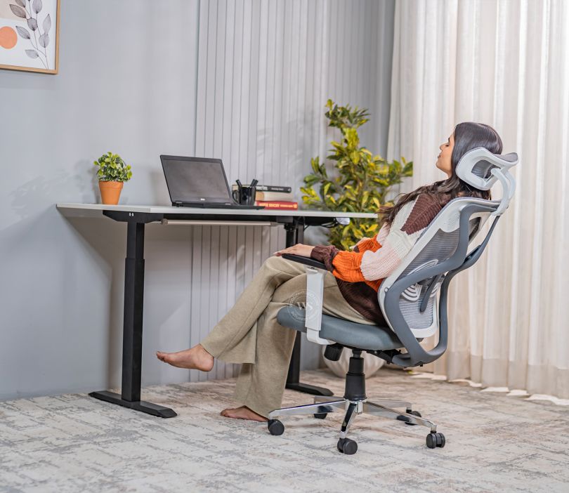 Stylish Office Chair for Modern Workspaces - Karnataka - Bangalore ID1590959 2