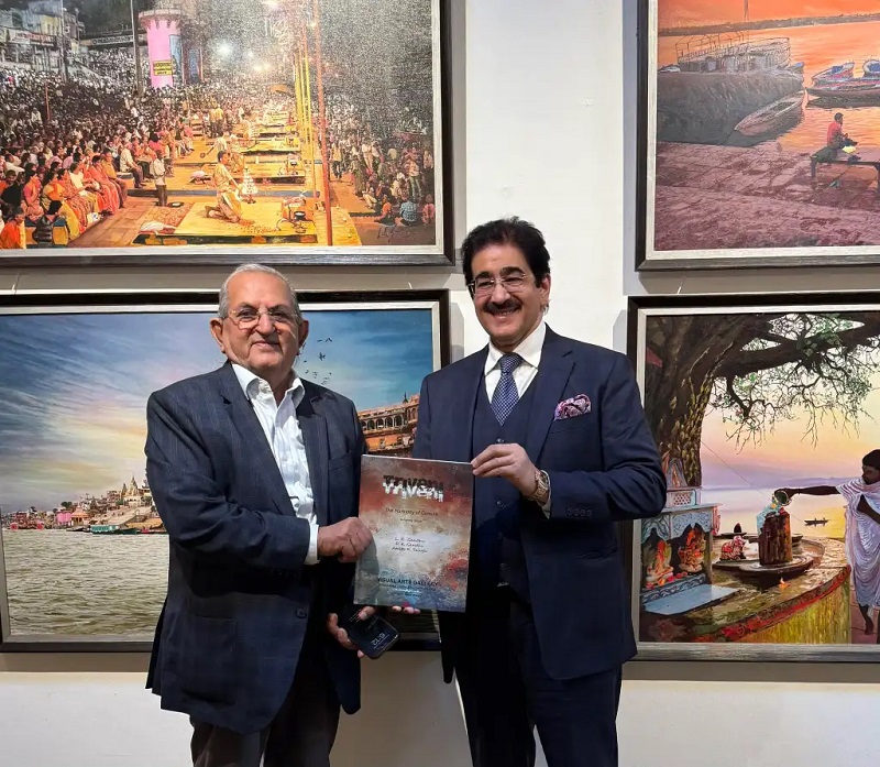 Sandeep Marwah Visits Art Exhibition by Senior Artist Lekhra - Delhi - Delhi ID1593995