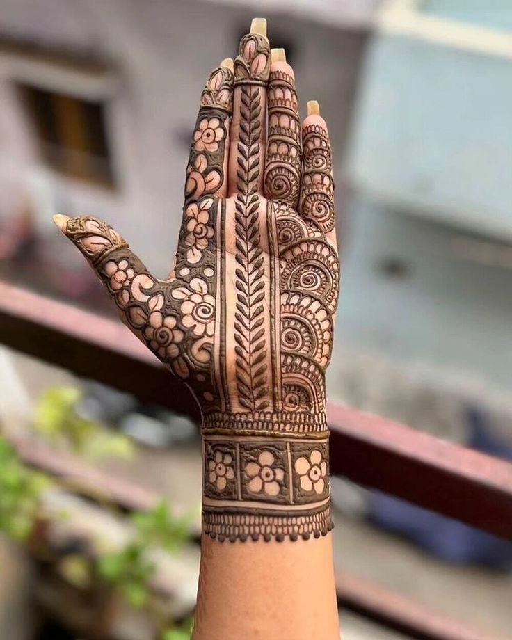 Top mehndi artists in Indore who deliver unique art with qua - Madhya Pradesh - Indore ID1606324 4