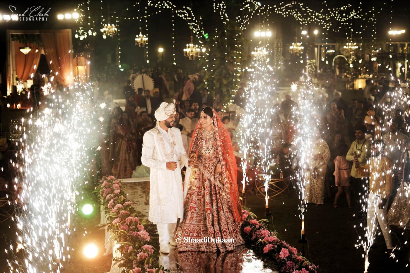 Discover modern trends with the best wedding photographers i - Madhya Pradesh - Indore ID1613152
