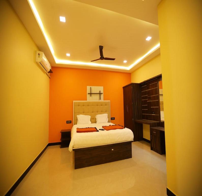 Book Pollachi Room Stay  Family Stay Hotels in Pollachi - Tamil Nadu - Pollachi ID1611357 2