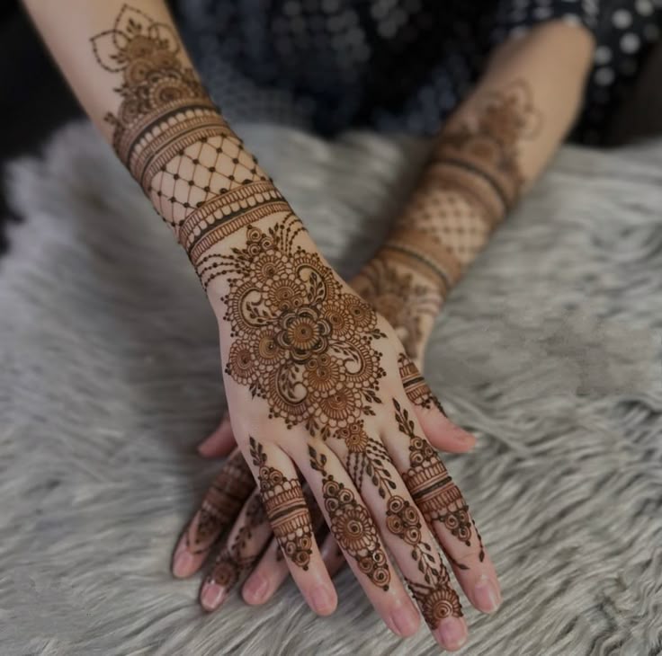 Book unique and creative mehndi designs with the top mehndi  - Madhya Pradesh - Indore ID1611572 4