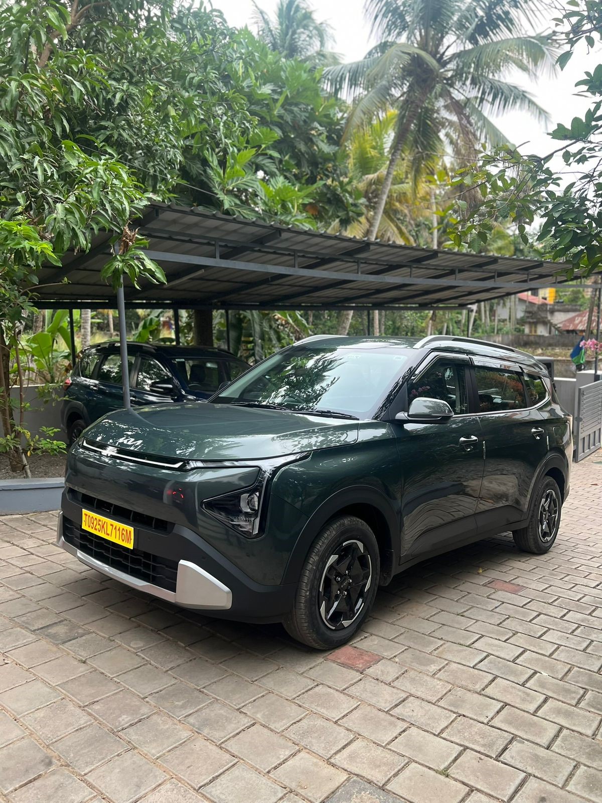 Brand new Kia Carens Automatic for Rentals in Trivandrum - Kerala - Thiruvananthapuram ID1616901