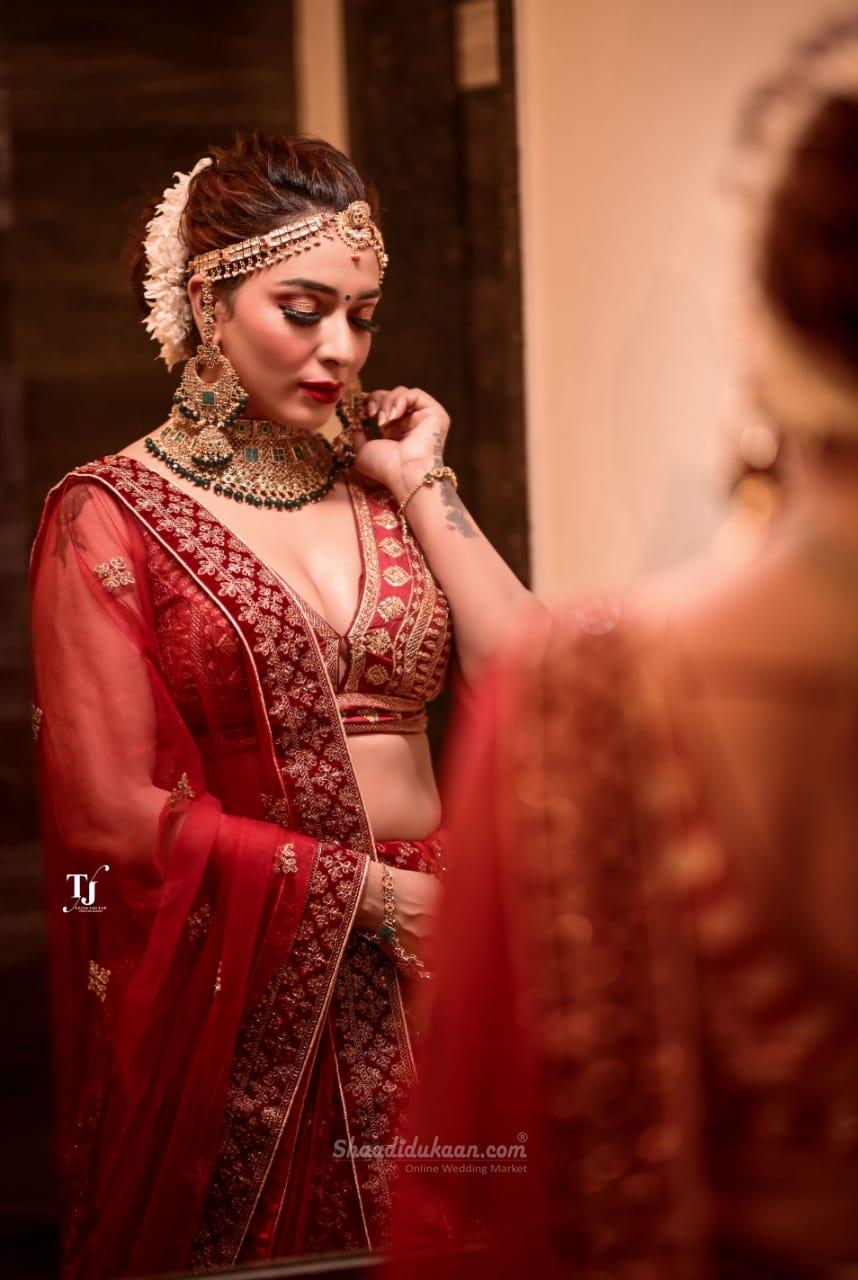 Achieve Bridal Perfection with Experienced Wedding makeup ar - Maharashtra - Pune ID1606370 2