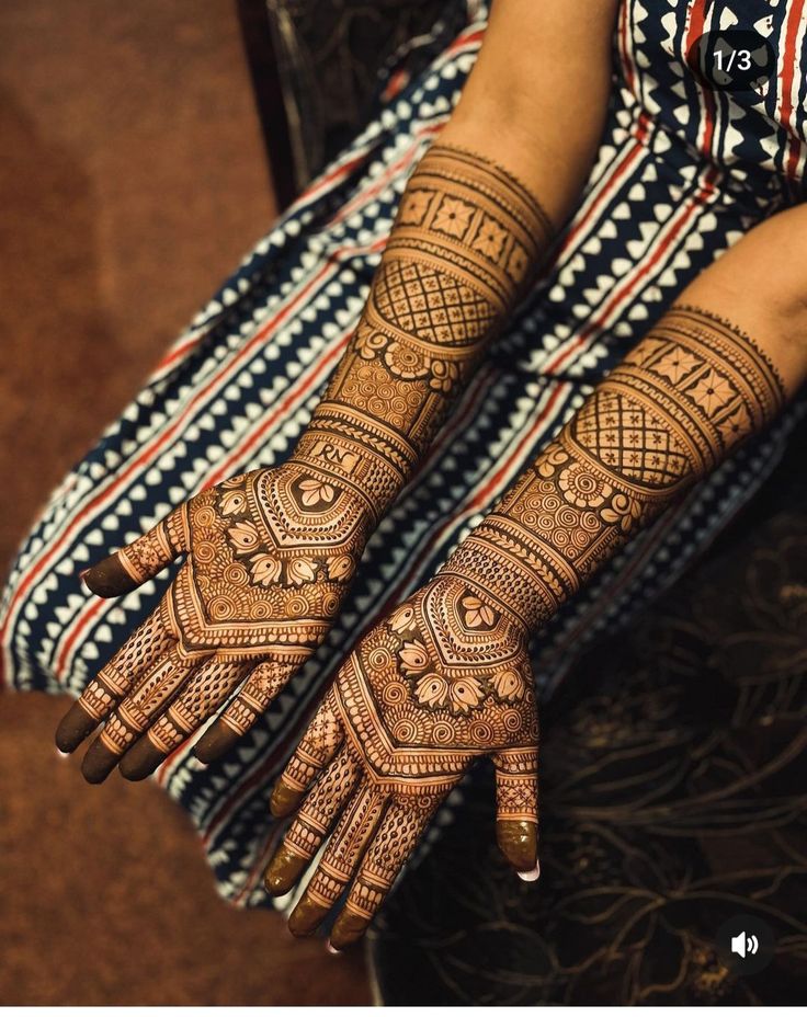 Add charm to your big day with best bridal mehndi artist in  - Chandigarh - Chandigarh ID1612928