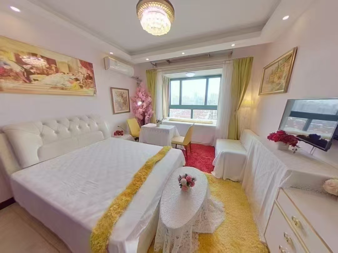 Shanghai Downtown 1BR1LR1KR1BA Line 14ElevatorLow Cost - New York - New York ID1601726
