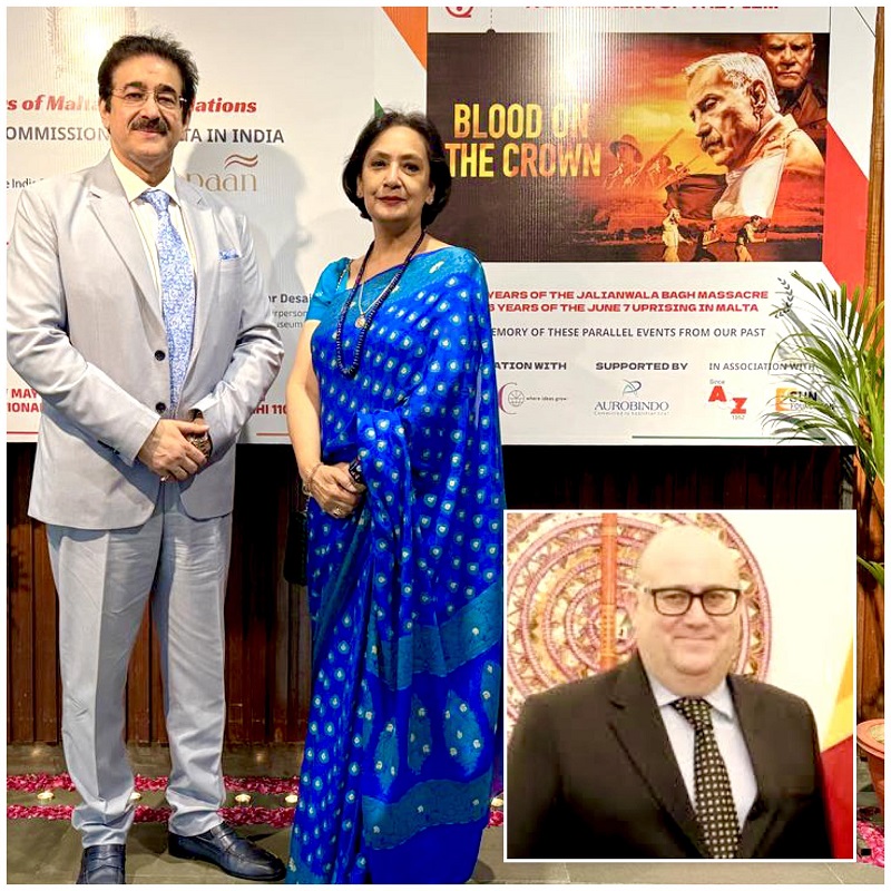 Dr Sandeep Marwah Attends Celebratory Film Screening Hosted - Delhi - Delhi ID1605809
