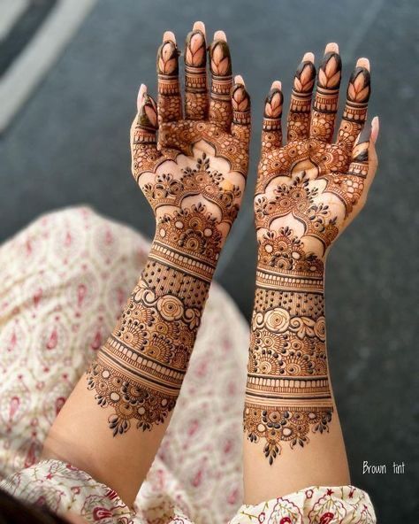Wedding ready looks crafted by the top mehndi artists in Gur - Haryana - Gurgaon ID1614054 3