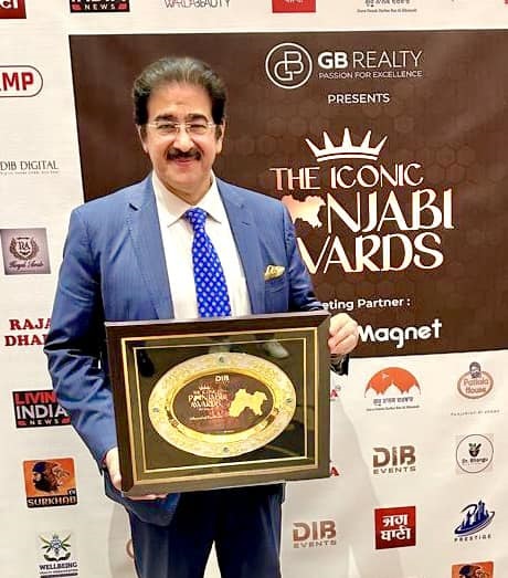 Sandeep Marwah Honored with Iconic Punjabi Award at Grand Ce - Delhi - Delhi ID1598372
