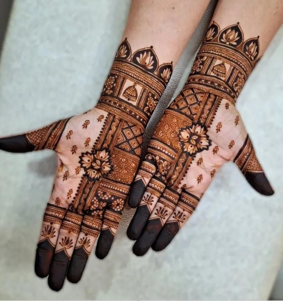 Discover creative flair with an affordable mehndi artist in  - Maharashtra - Pune ID1610129 2
