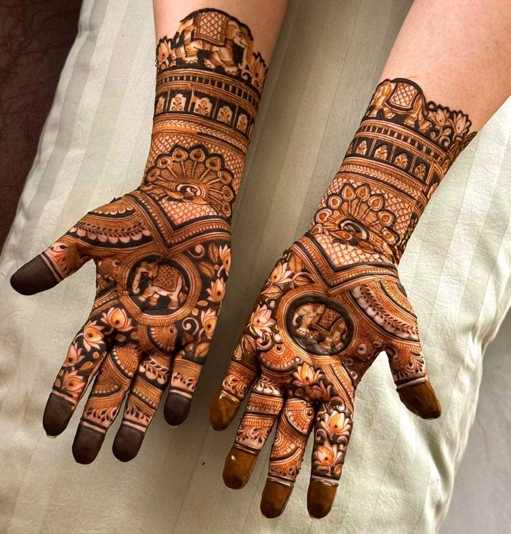 Discover creative flair with an affordable mehndi artist in  - Maharashtra - Pune ID1610129 4
