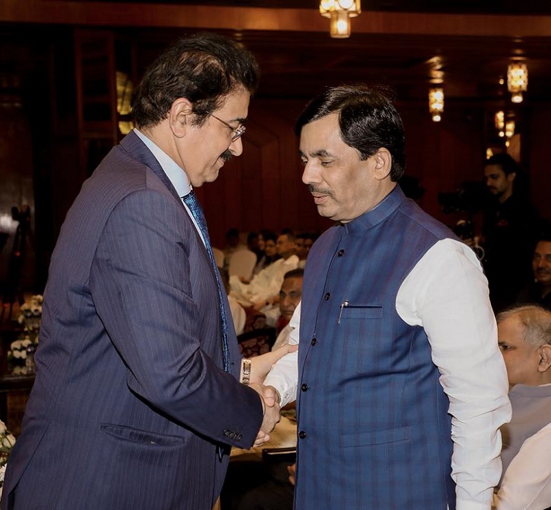 Dr Sandeep Marwah Invites Senior BJP Leader Shri Shah Nawaz - Delhi - Delhi ID1612375