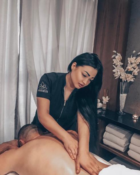 Beautiful Female To Male Body Massage Spa In Kalaburagi 8422 - Karnataka - Gulbarga ID1588673 3
