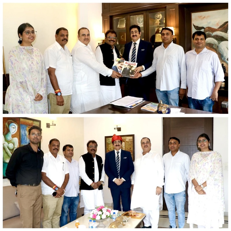 Dr Sandeep Marwah Honoured by a Delegation of Social Worker - Delhi - Delhi ID1585873
