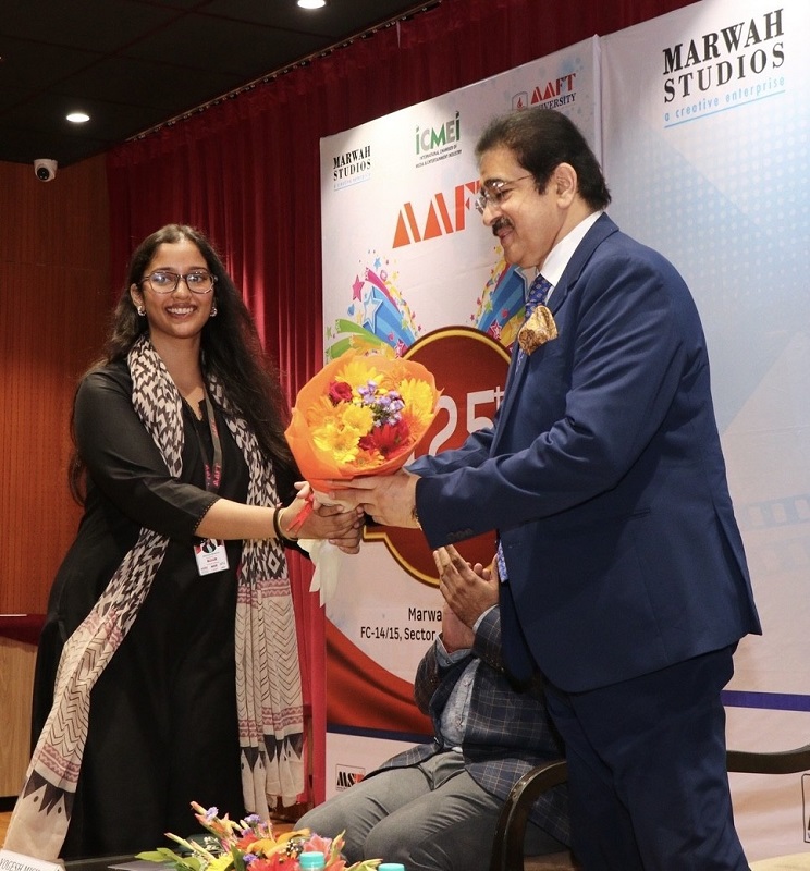 Dr Sandeep Marwah Inspires 125th Batch of AAFT with a Power - Delhi - Delhi ID1608124