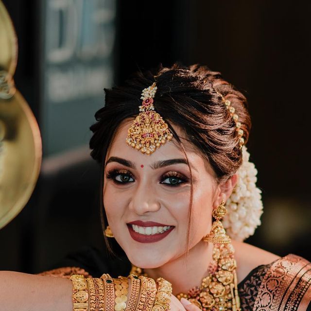 Achieve Flawless Perfection With the Best Bridal Makeup Arti - Maharashtra - Pune ID1613910