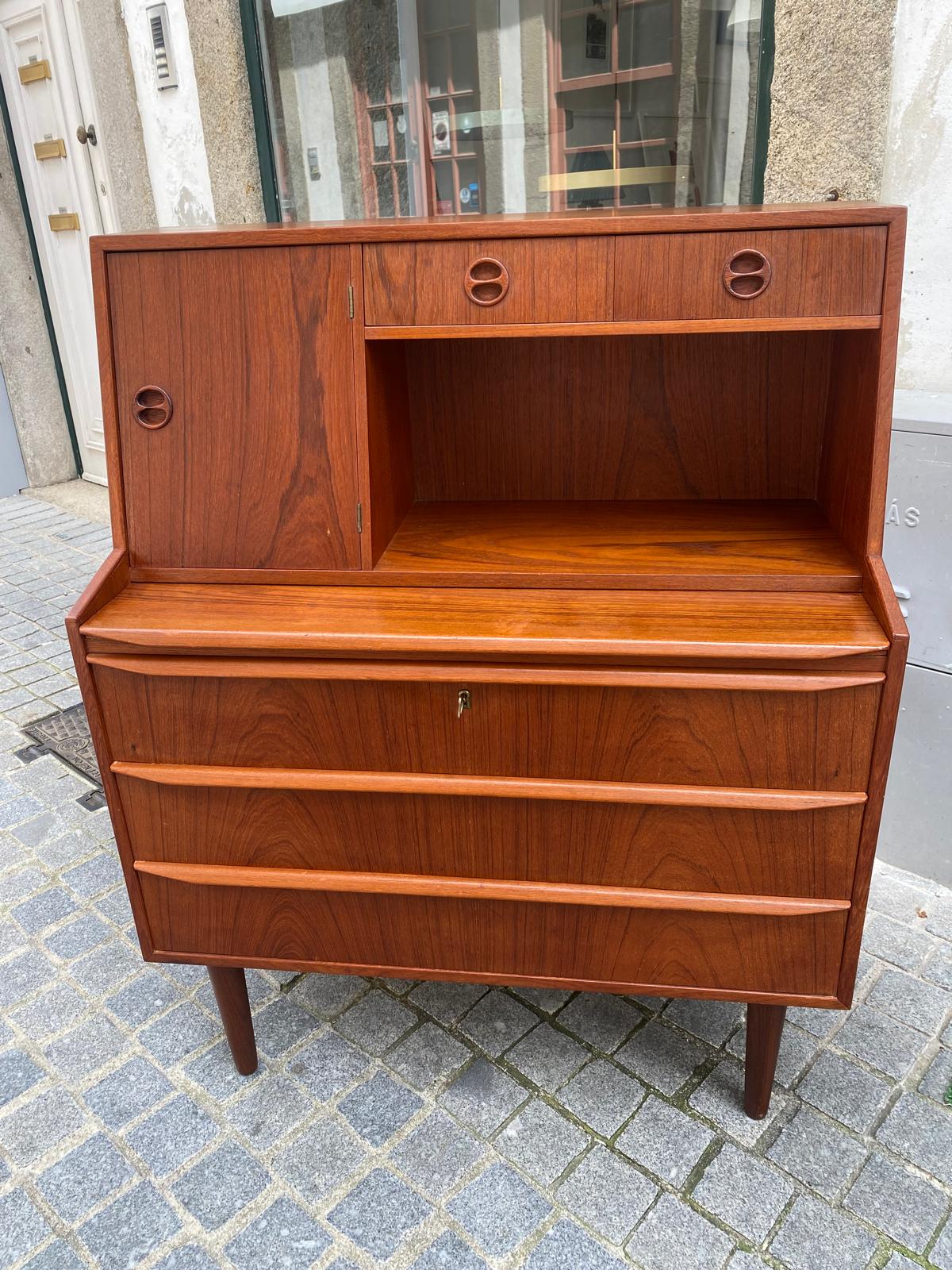 Teak Dresser for Sale - California - Los Angeles ID1606064