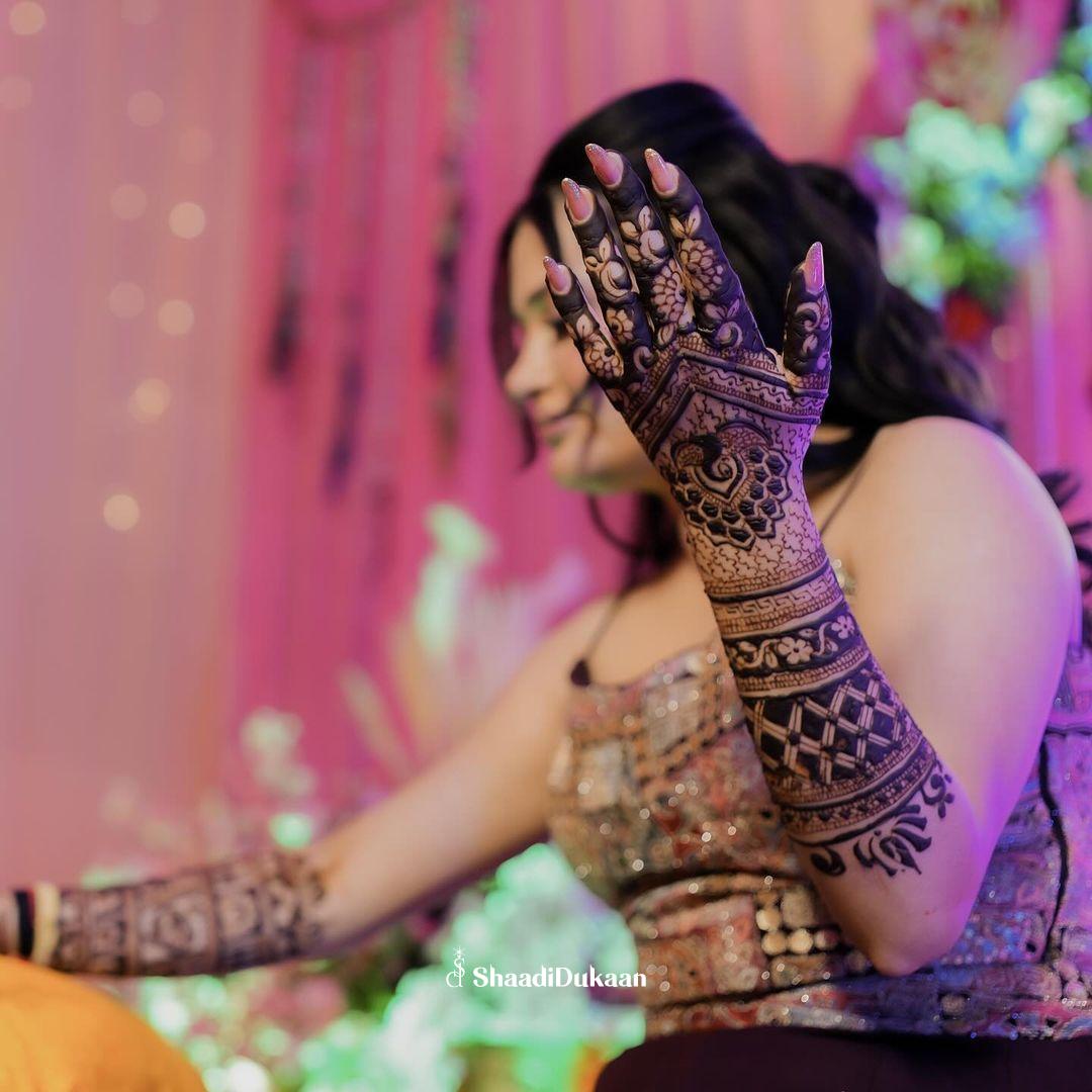 Choose excellence with the best bridal mehandi artist in Cha - Chandigarh - Chandigarh ID1606721
