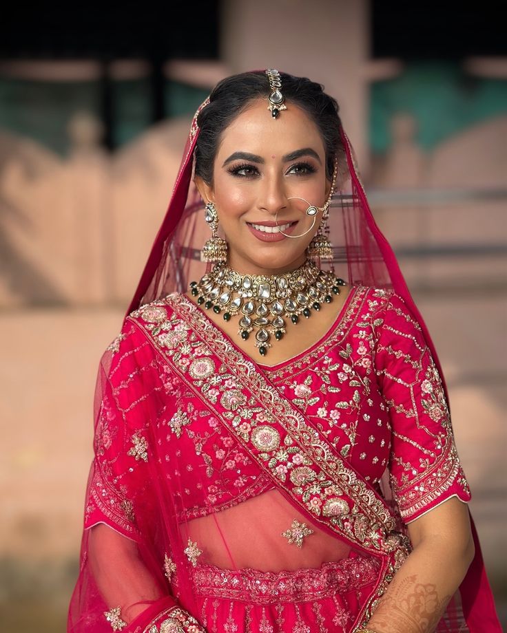 Book experienced popular makeup artists in Gurgaon offering  - Haryana - Gurgaon ID1613997