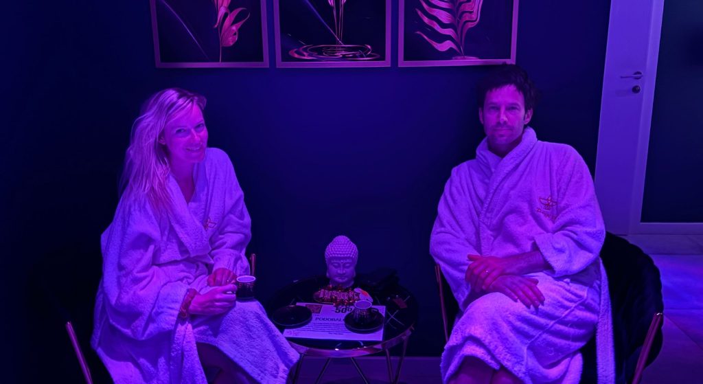 Couples Massage A Perfect Way to Relax and Strengthen Your  - Andhra Pradesh - Anantapur ID1593849 1