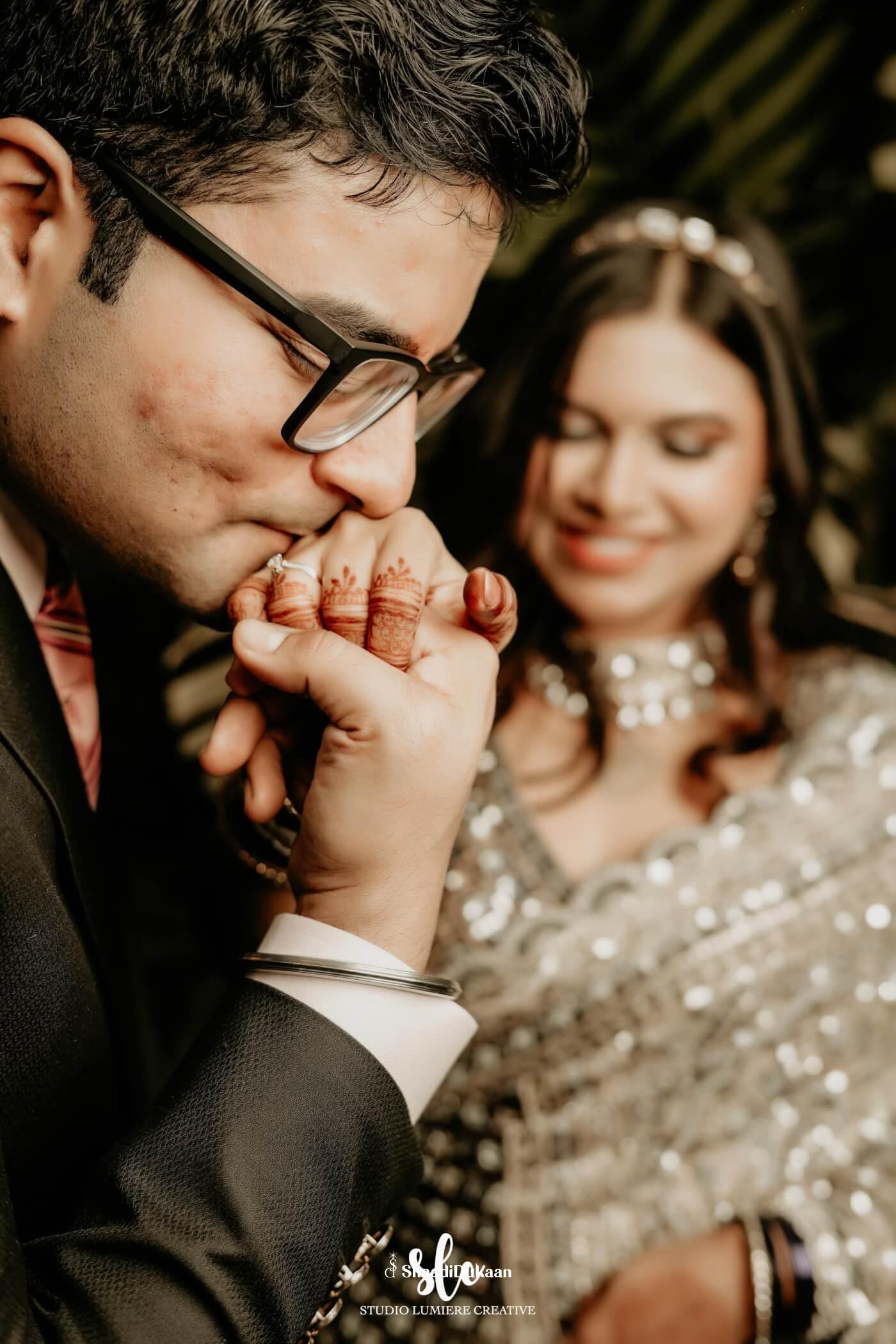 Expert tips for booking the best wedding photographers in Lu - Uttar Pradesh - Lucknow ID1604944 4
