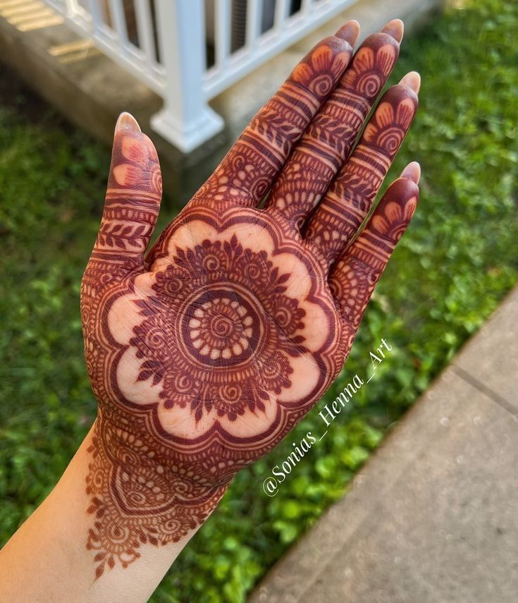 Find artistic brilliance with top mehndi artists in Indore f - Madhya Pradesh - Indore ID1610055