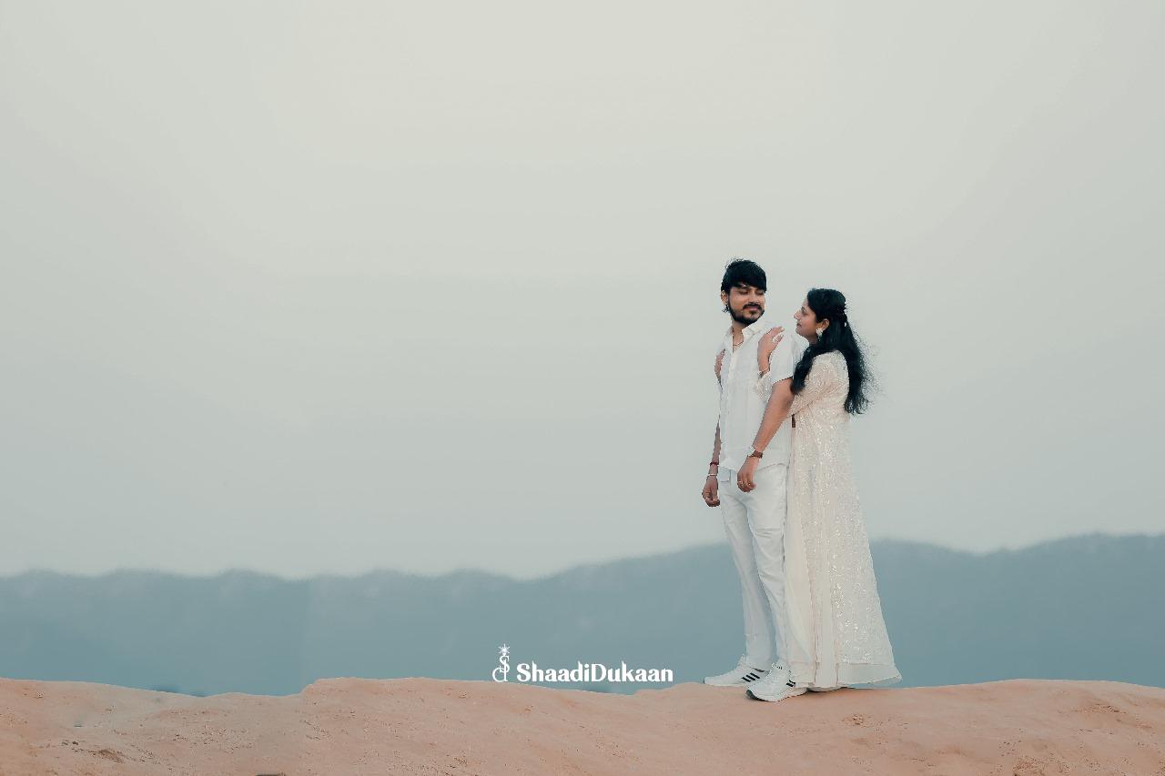 Wedding Photographers in Bhilwara  Candid Pre Wedding Phot - Rajasthan - Bhilwara ID1589273