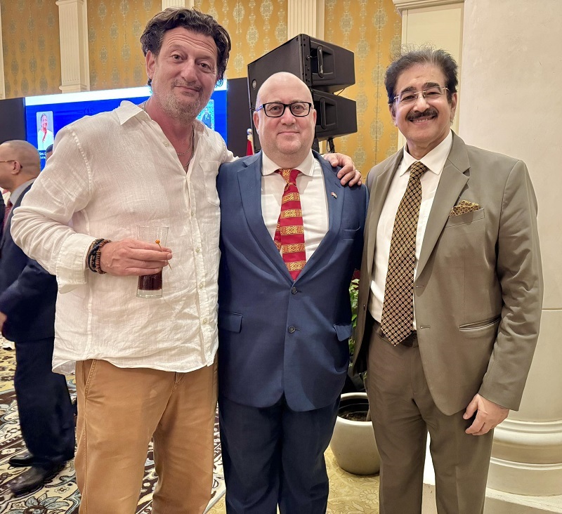 Renowned Maltese Actor Manuel Cutajar Meets Dr Sandeep Marw - Delhi - Delhi ID1612699