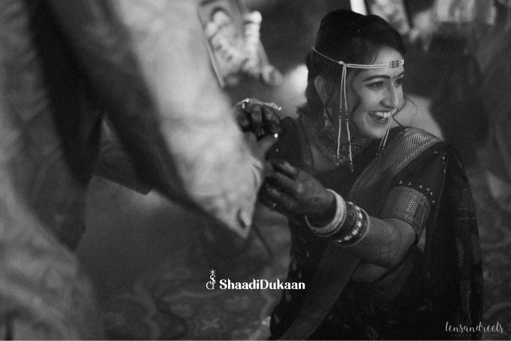 Your dream shoot begins after you find wedding photographers - Maharashtra - Pune ID1605196 3