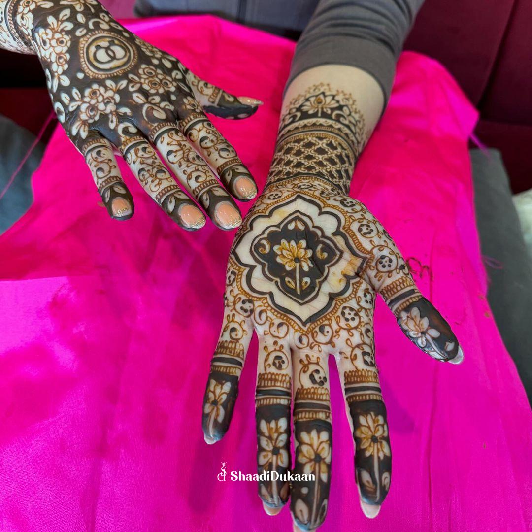 Choose excellence with the best bridal mehandi artist in Cha - Chandigarh - Chandigarh ID1606721 4