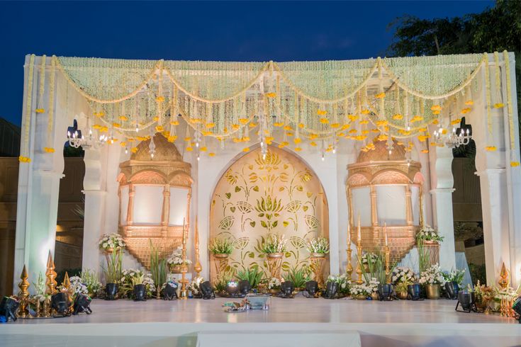 Stunning wedding ambience crafted by the top wedding decorat - Uttar Pradesh - Lucknow ID1613087 2