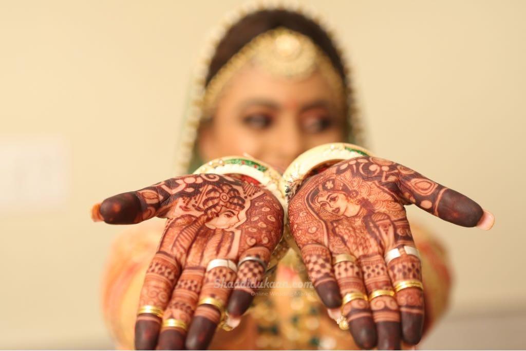 Hire Affordable Mehndi Artists in Pune for Wedding Sangeet  - Maharashtra - Pune ID1604591