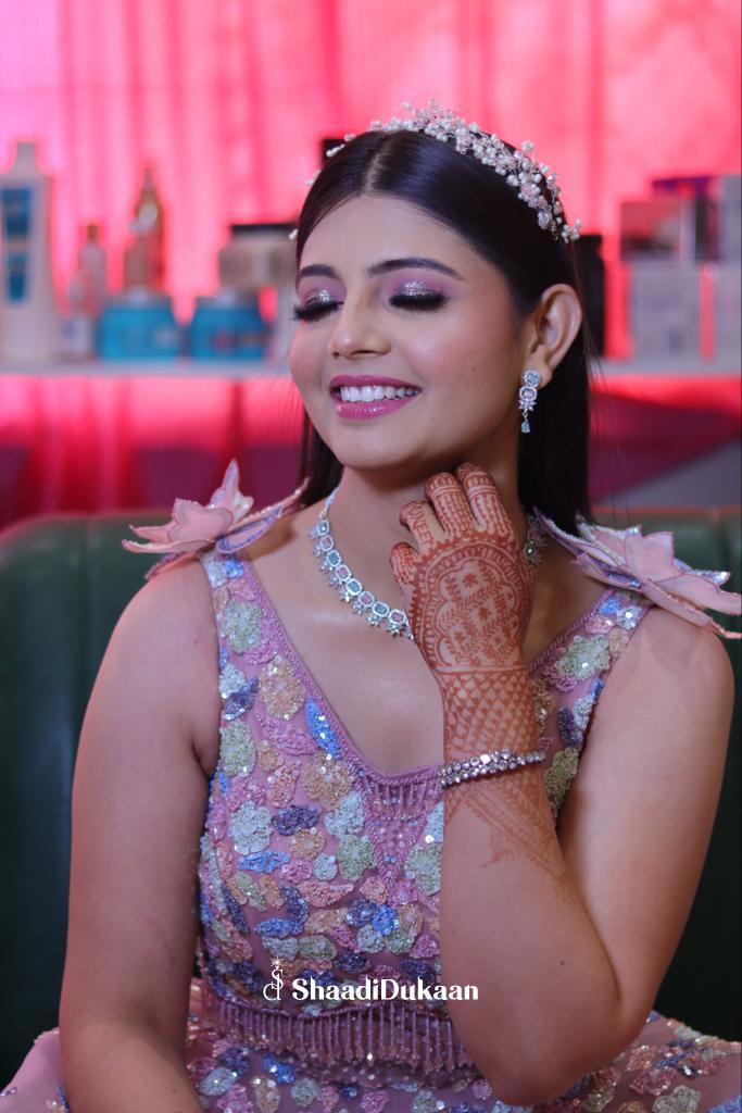 Expert makeup artistry from top makeup artists in Gurgaon tr - Haryana - Gurgaon ID1604620