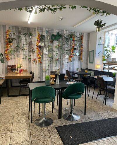 Famous Health Cafe in Kolkata for Nutritious Dining - West Bengal - Kolkata ID1612633