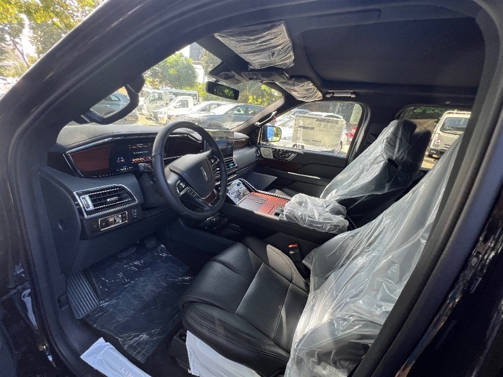 Lincoln Navigator Reserve La Jeepeta Que Define Tu Personal - New York - New York ID1610664 2
