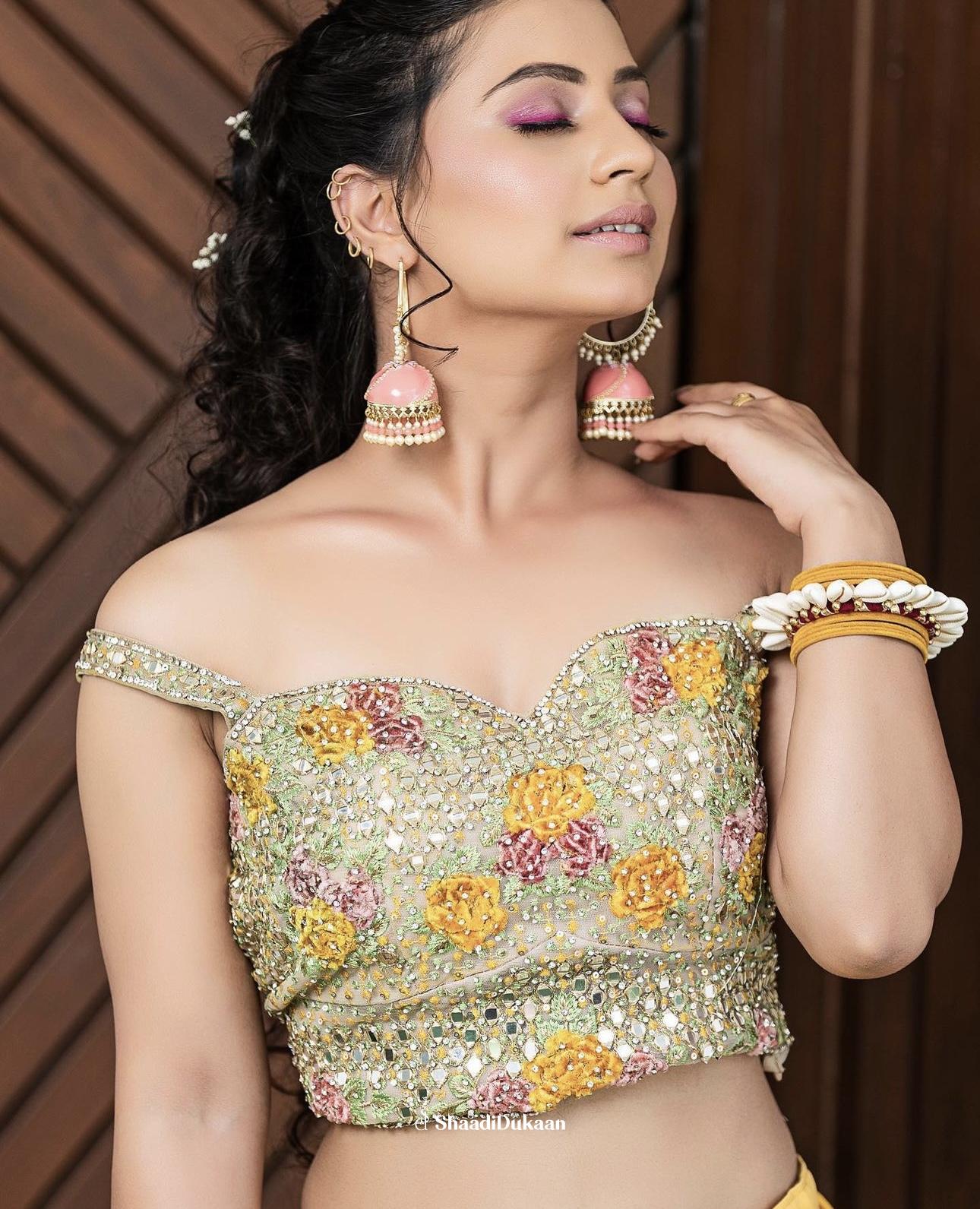 Glow with confidence by booking professional Wedding makeup  - Madhya Pradesh - Indore ID1611515