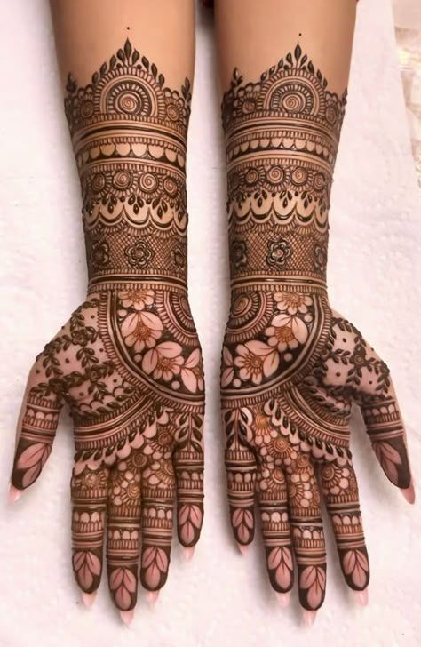 Wedding ready looks crafted by the top mehndi artists in Gur - Haryana - Gurgaon ID1614054 2