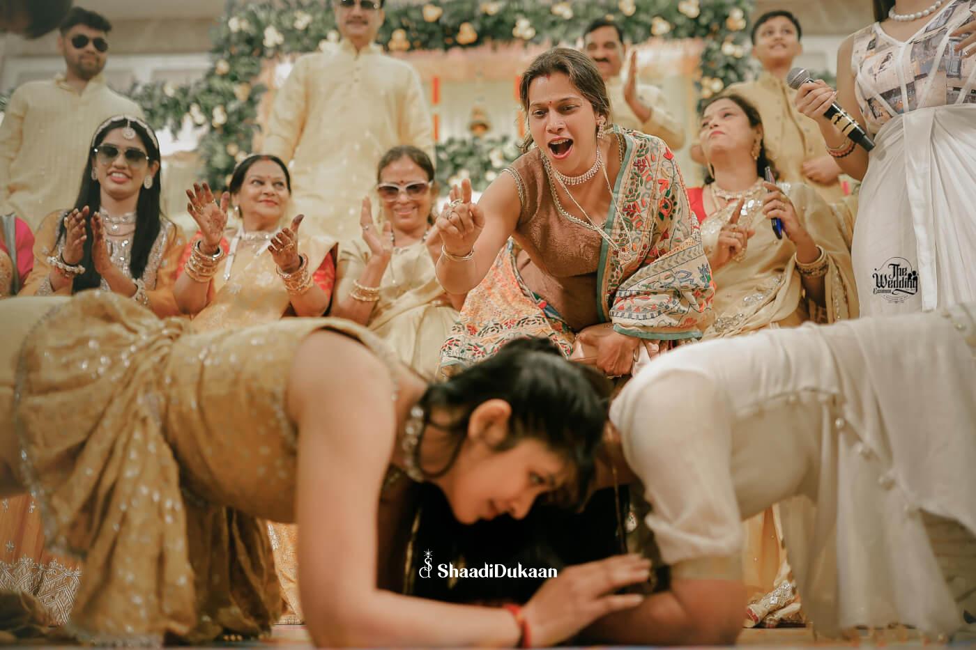 Best Wedding Photographers in Indore Combining Traditional  - Madhya Pradesh - Indore ID1612125