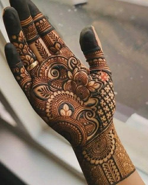 Top mehndi artists in Indore who deliver unique art with qua - Madhya Pradesh - Indore ID1606324 2